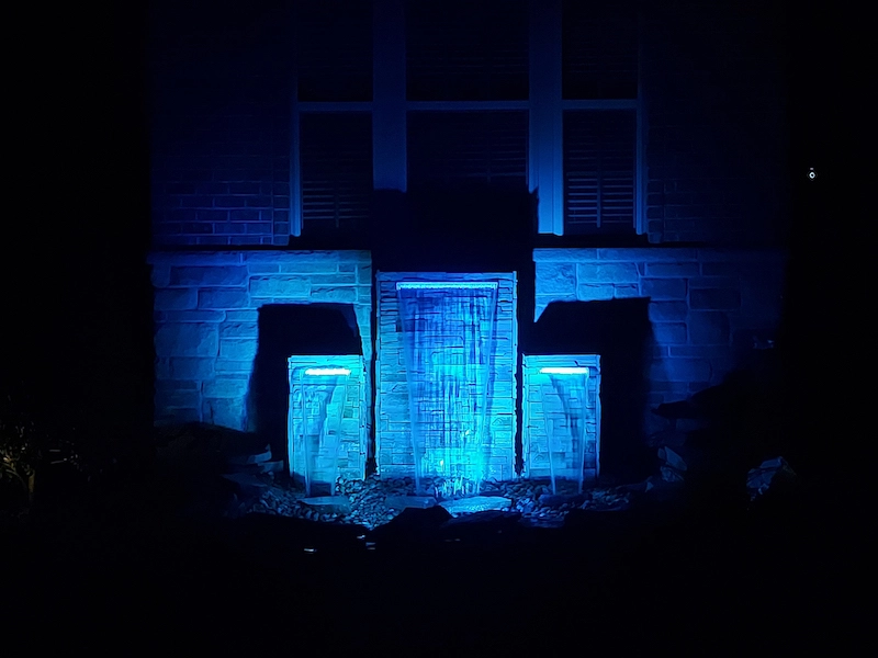 blue fountain lights